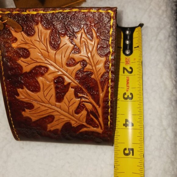 Hand carved 3-D wallet - Picture 6 of 8